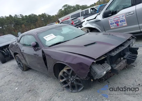 2022 Dodge Challenger Sxt z USA, uszkodzony, nr VIN 2C3CDZAG2NH233483